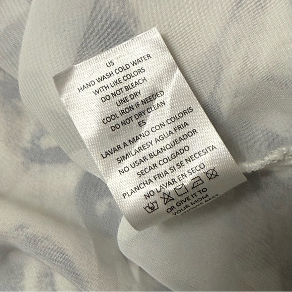 C&E Sleeveless Abstract Artsy Floral Blouse Top Women's Small Keyhole Career - Picture 9 of 10